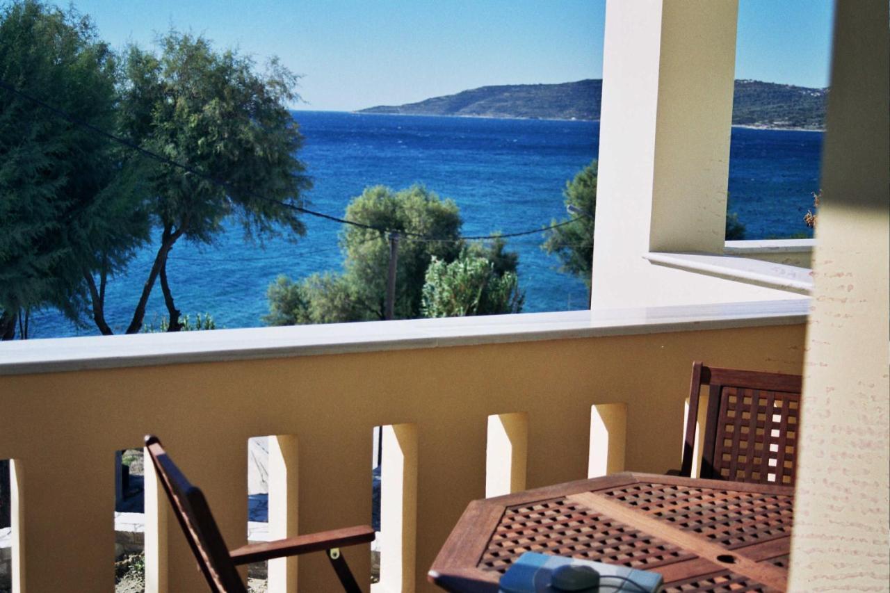 Sea Breeze Apartments Chios Monolia Room photo